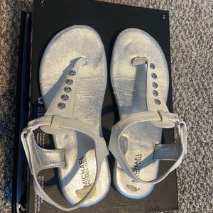 Loved white/silver Michael Kors Velcro sandals